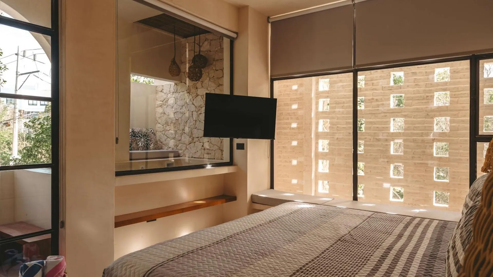 2Br 2Ba Boutique Condo With Private Pool Τουλούμ 0*,  Μεξικό